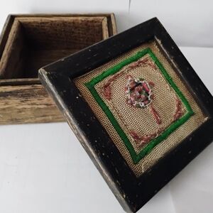Celtic Cross Embroidered Christian Keepsake Oak? Wooden Icon Box Vtg Needepoint